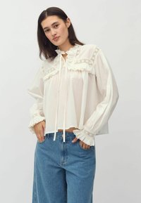 Блузка Блузка