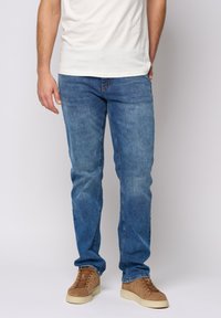 Прямые джинсы Прямые джинсы