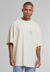 Футболка Футболка