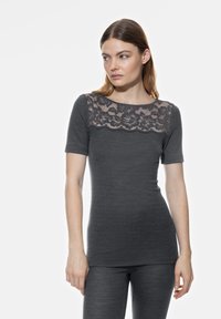 Футболка Футболка