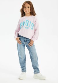 Джинсы Джинсы