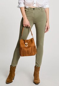 Джинсы Джинсы