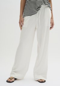 Широкие брюки Широкие брюки