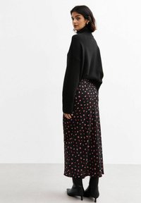 Длинная юбка Длинная юбка