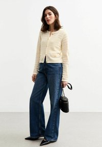 Вязаная кофта Вязаная кофта