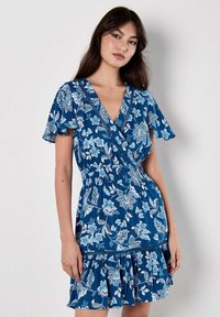 Платье Платье