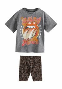 Шорты Шорты