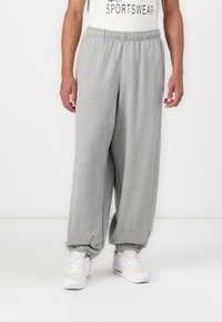 Спортивные штаны Спортивные штаны