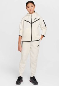 Пуловер Пуловер