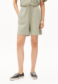 Шорты Шорты