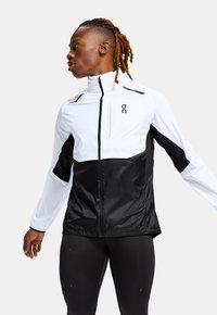 Спортивная куртка Спортивная куртка