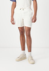 Шорты Шорты