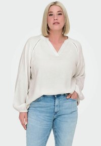 Блузка Блузка