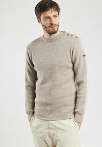 Пуловер Пуловер