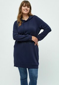 Короткое платье Короткое платье