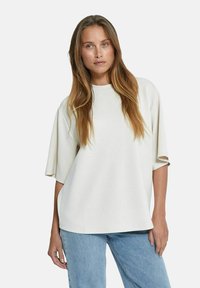 Футболка Футболка