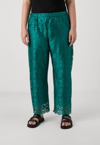 Широкие брюки Широкие брюки