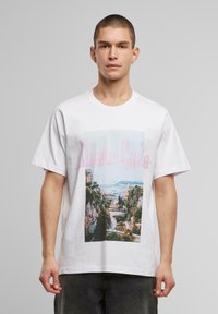 Футболка Футболка