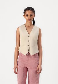 Короткая куртка Короткая куртка