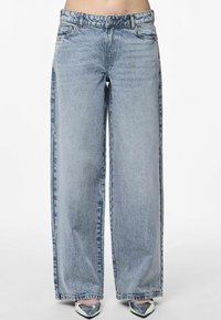 Клешеные джинсы Клешеные джинсы