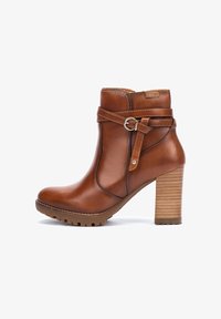 Полусапожки на высоком каблуке Полусапожки на высоком каблуке