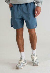 Шорты Шорты