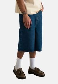 Шорты Шорты