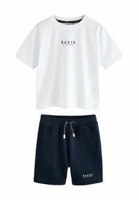 Шорты Шорты