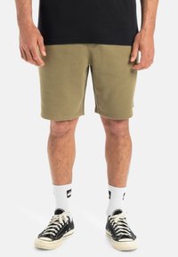 Шорты Шорты