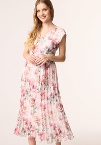 Летнее платье Летнее платье