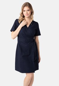 Короткое платье Короткое платье