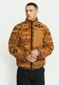 Флисовая куртка Флисовая куртка