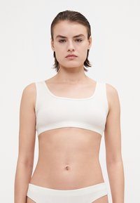 Бюстгальтер Бюстгальтер