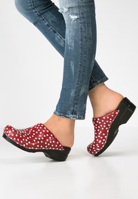 Босоножки Босоножки