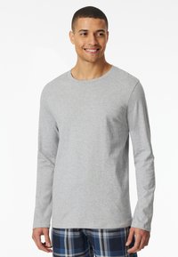 Футболка Футболка