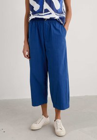 Широкие брюки Широкие брюки