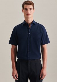 Рубашка с коротким рукавом Рубашка с коротким рукавом