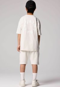 Шорты Шорты