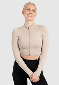 Спортивная куртка Спортивная куртка