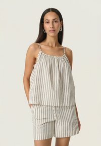 Топ на бретельках Топ на бретельках