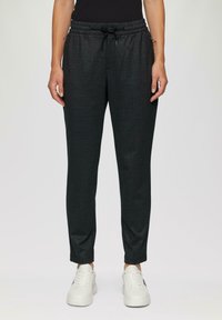 Спортивные штаны Спортивные штаны