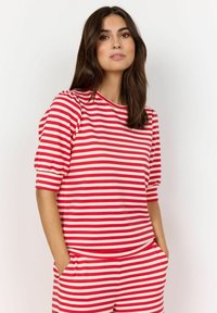 Футболка Футболка