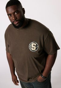 Футболка Футболка