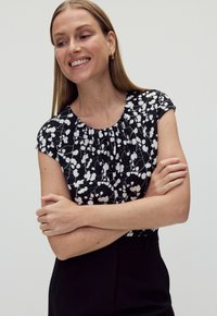 Футболка Футболка