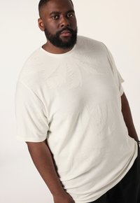 Футболка Футболка