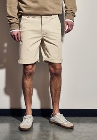 Шорты Шорты