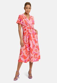 Летнее платье Летнее платье