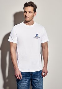 Футболка Футболка