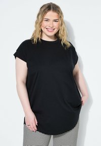 Длинная майка Длинная майка