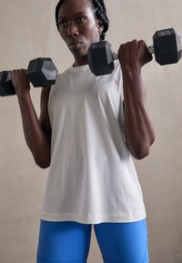 Длинный топ Длинный топ